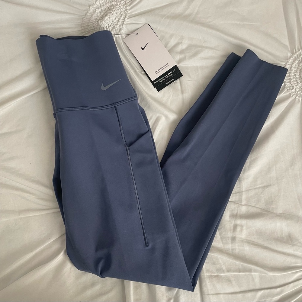 NWT Nike Universa Leggings